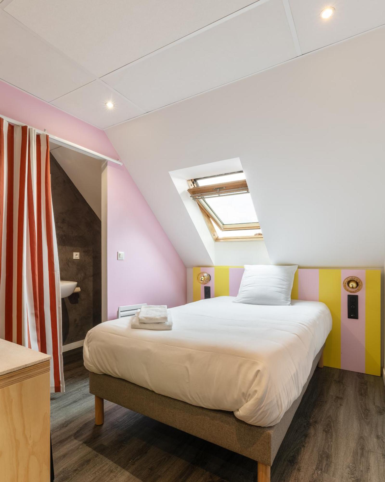 Hotel Demain & Conciergerie 2*